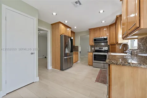 6307 Silk Oak Circle Tamarac FL 33319