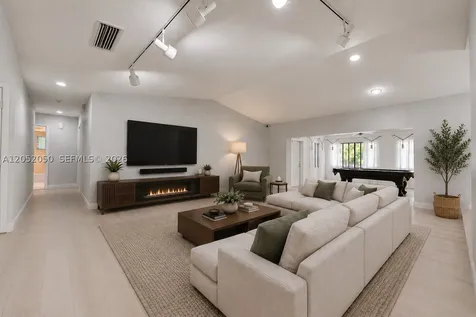 6307 Silk Oak Circle Tamarac FL 33319