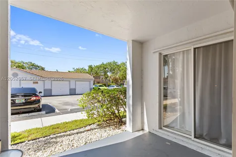 2640 S University Drive Davie FL 33328