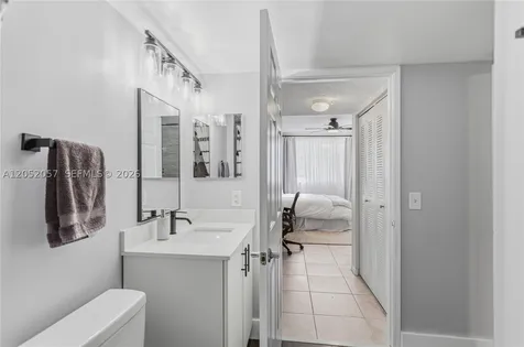 2640 S University Drive Davie FL 33328