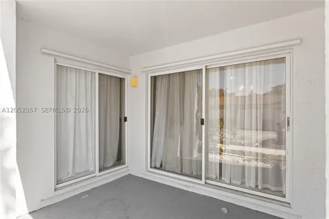 2640 S University Drive Davie FL 33328