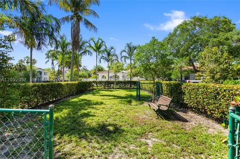 2640 S University Drive Davie FL 33328