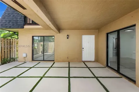 14213 SW 94th Cir Lane Miami FL 33186