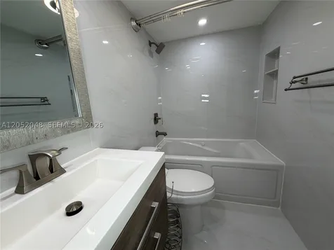 551 NW 82nd Avenue Miami FL 33126