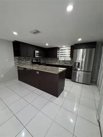 551 NW 82nd Avenue Miami FL 33126