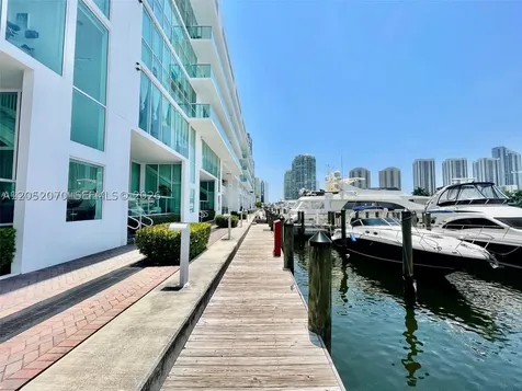 400 Sunny Isles Blvd Dd 204 Sunny Isles Beach FL 33160