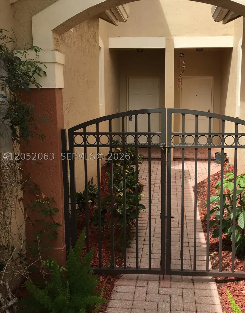 4258 Vineyard Circle Weston FL 33332