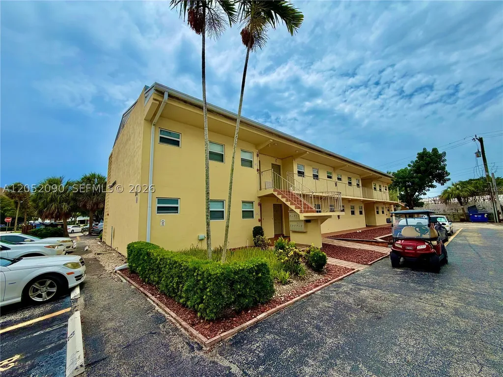 2352 NE 9th Street Fort Lauderdale FL 33304