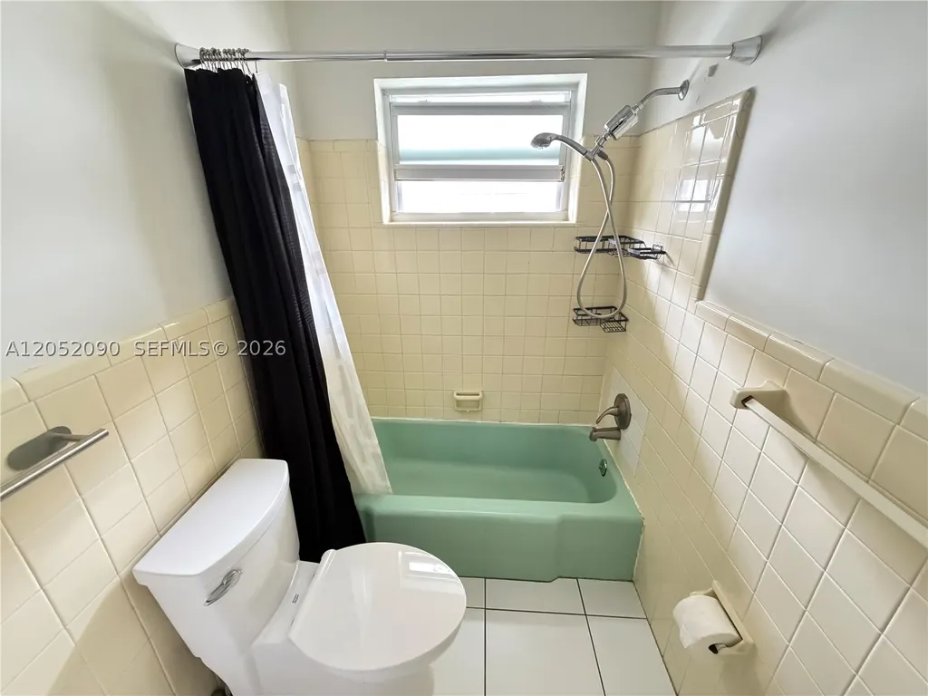 2352 NE 9th Street Fort Lauderdale FL 33304