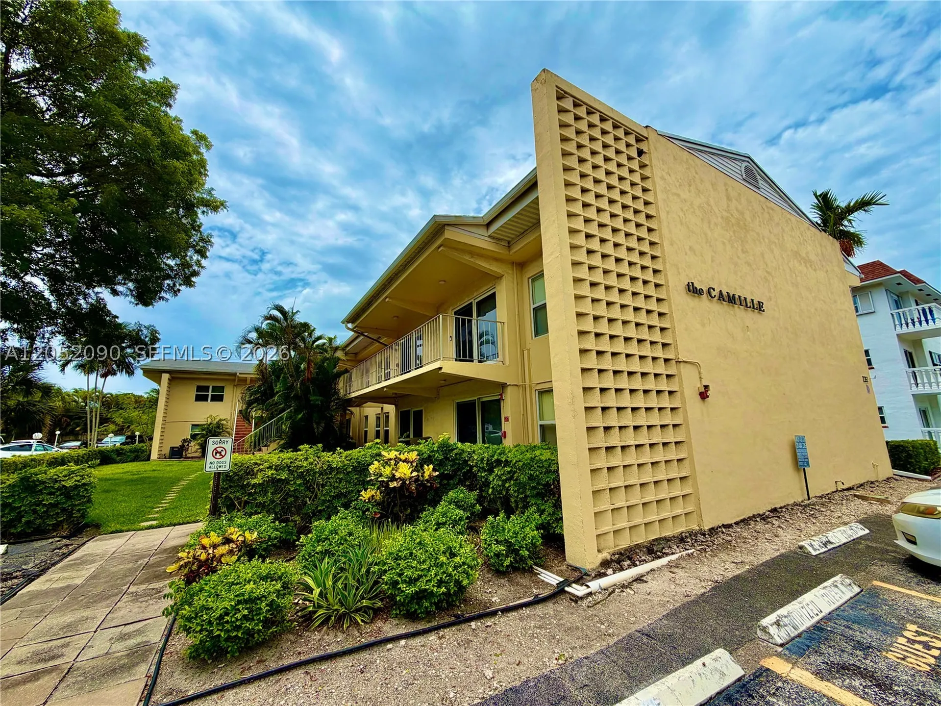 2352 NE 9th Street Fort Lauderdale FL 33304