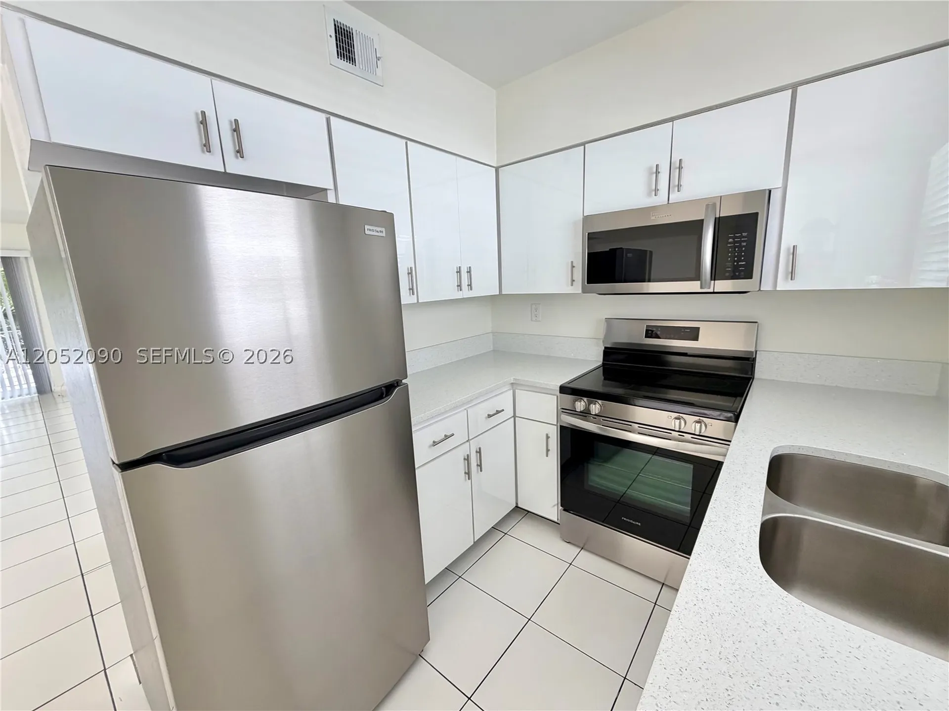 2352 NE 9th Street Fort Lauderdale FL 33304
