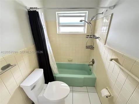 2352 NE 9th Street Fort Lauderdale FL 33304