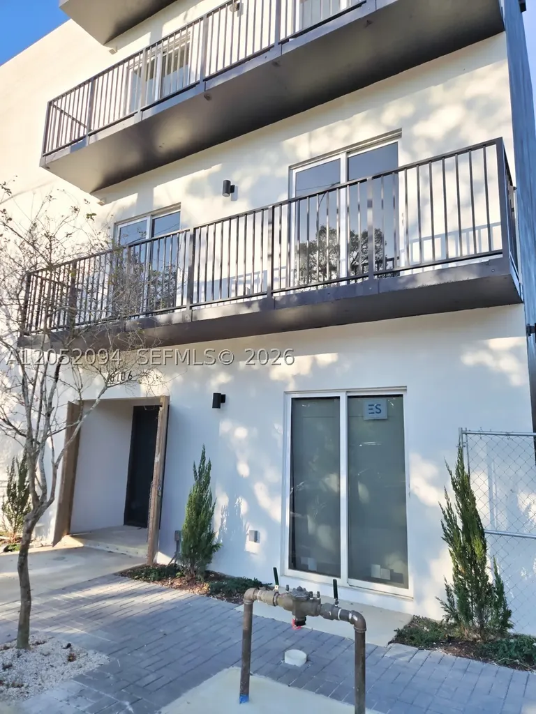 8106 NE 1st Avenue Miami FL 33138
