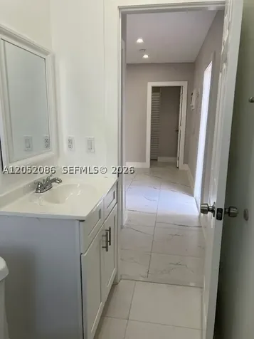 922 NW 2nd Street Miami FL 33128