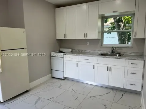 922 NW 2nd Street Miami FL 33128