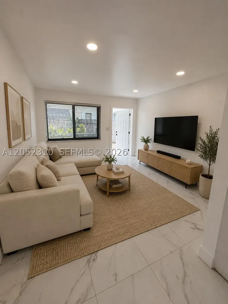 1933 Washington Street Hollywood FL 33020