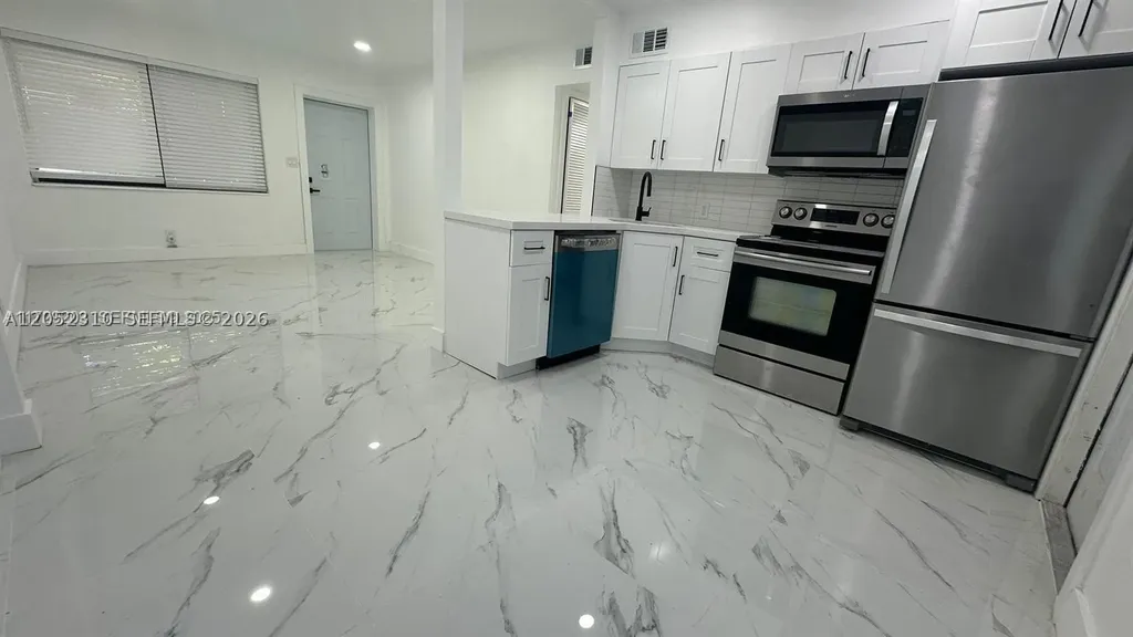 1933 Washington Street Hollywood FL 33020