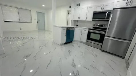 1933 Washington Street Hollywood FL 33020