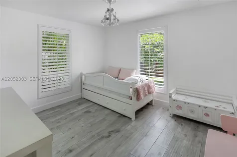 583 W 49th Street Miami Beach FL 33140