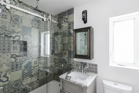 583 W 49th Street Miami Beach FL 33140