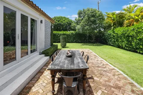583 W 49th Street Miami Beach FL 33140