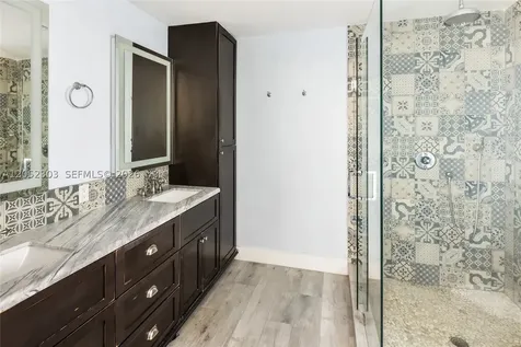 583 W 49th Street Miami Beach FL 33140
