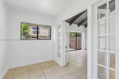 2112 SW 81st Way Davie FL 33324