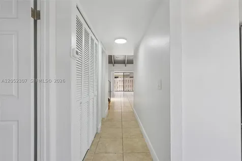 2112 SW 81st Way Davie FL 33324