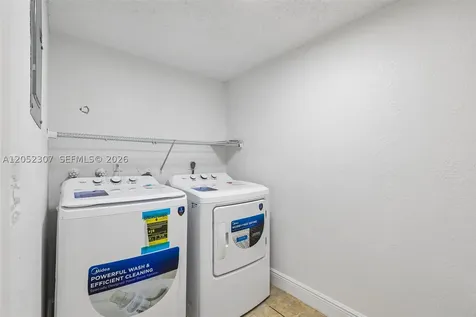 2112 SW 81st Way Davie FL 33324
