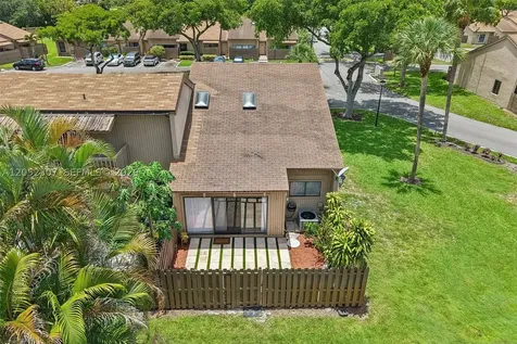 2112 SW 81st Way Davie FL 33324