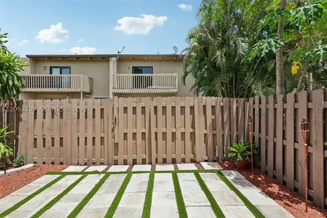 2112 SW 81st Way Davie FL 33324