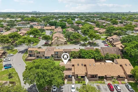 2112 SW 81st Way Davie FL 33324