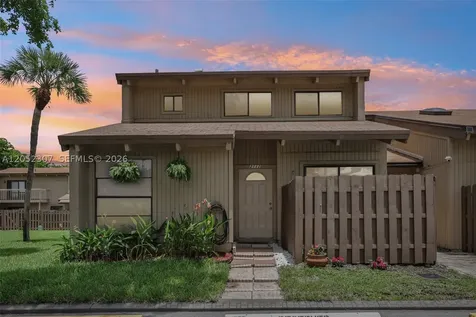 2112 SW 81st Way Davie FL 33324