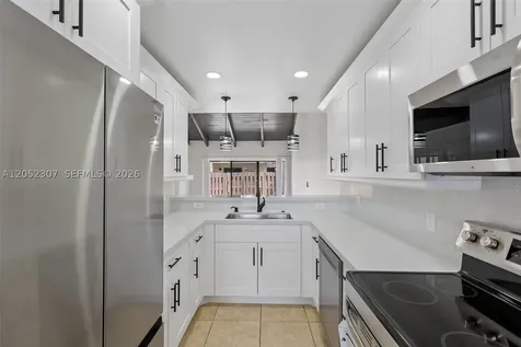 2112 SW 81st Way Davie FL 33324