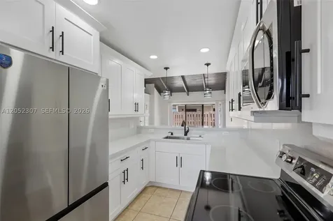 2112 SW 81st Way Davie FL 33324