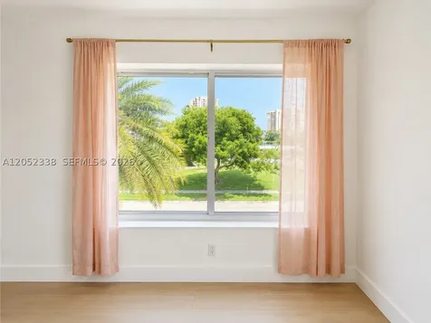 1631 NE 114th Street Miami FL 33181