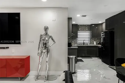 285 NW 45th Street Miami FL 33127