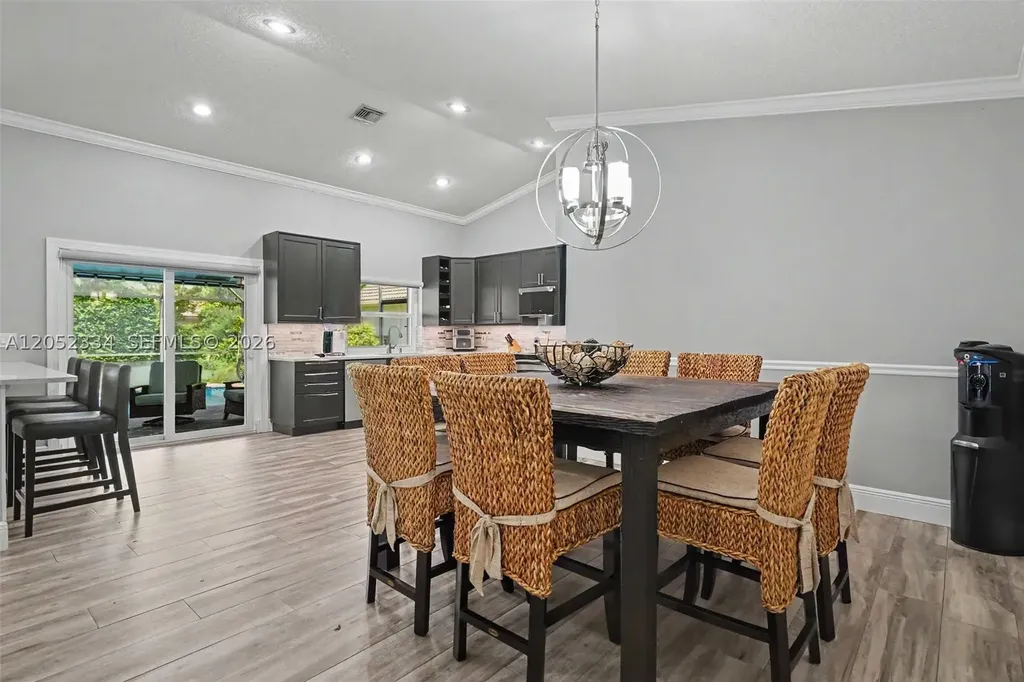5085 NW 96th Way Coral Springs FL 33076
