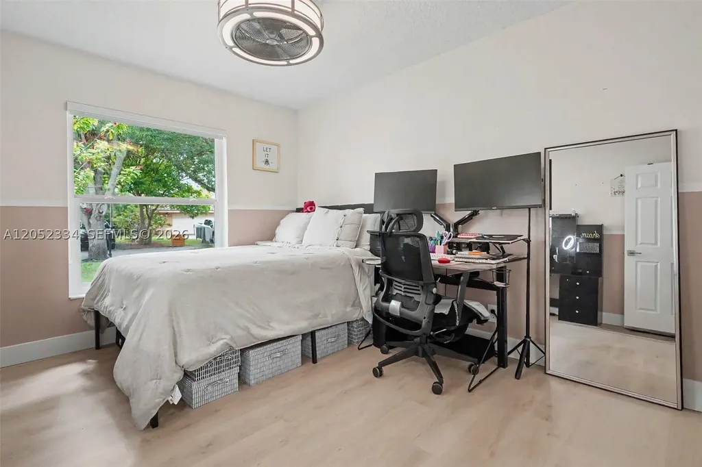 5085 NW 96th Way Coral Springs FL 33076