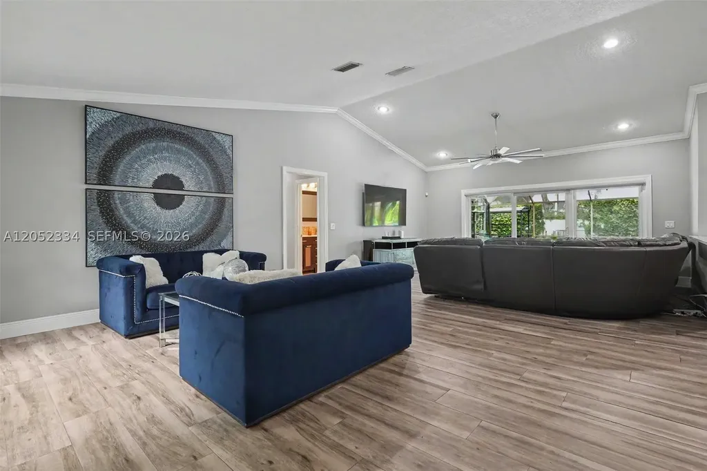 5085 NW 96th Way Coral Springs FL 33076