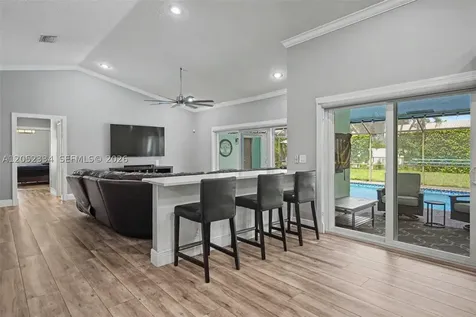 5085 NW 96th Way Coral Springs FL 33076