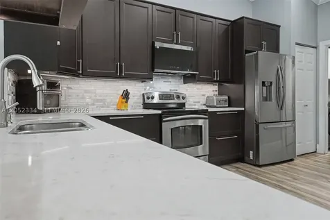 5085 NW 96th Way Coral Springs FL 33076