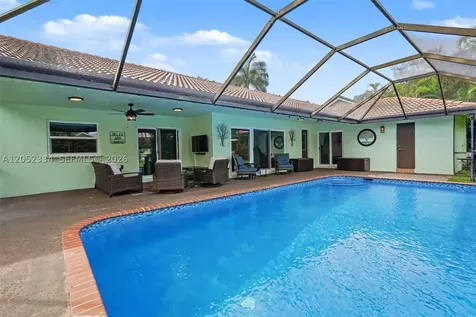5085 NW 96th Way Coral Springs FL 33076