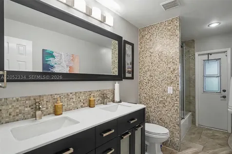 5085 NW 96th Way Coral Springs FL 33076