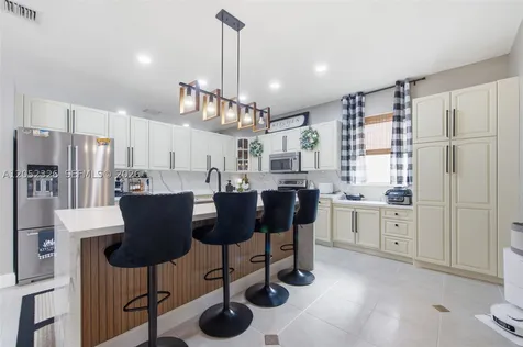 15799 NW 4th Street Pembroke Pines FL 33028