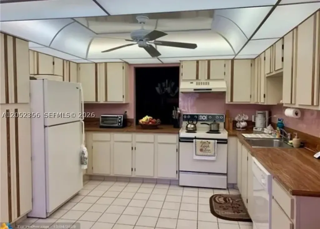 5074 Privet Pl Apt A Delray Beach FL 33484