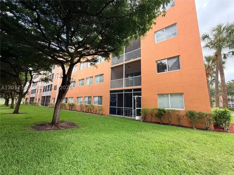 7735 Yardley Drive Tamarac FL 33321