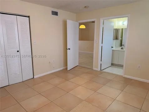 8019 Lake Drive Doral FL 33166