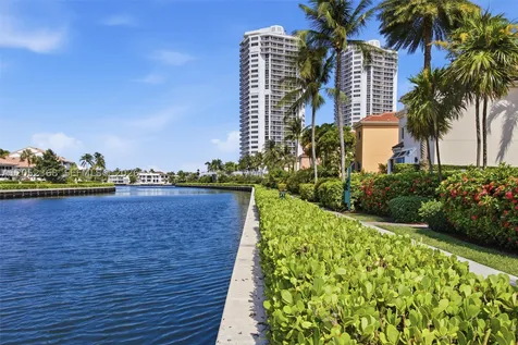 3722 NE 208th Terrace Aventura FL 33180