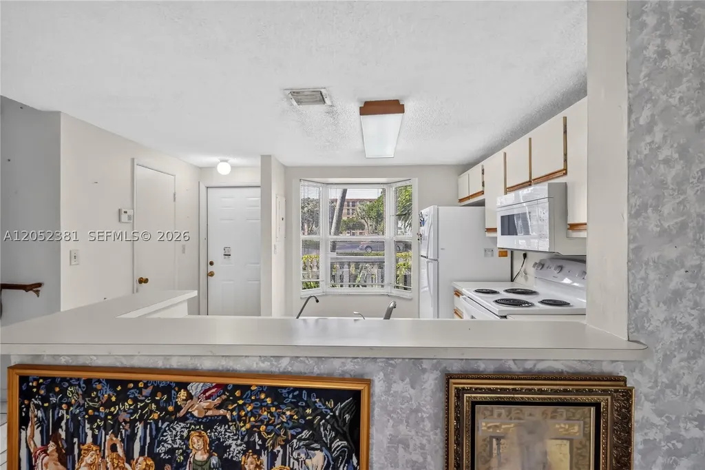 2561 NE 15th Street Pompano Beach FL 33062